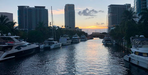 Navegar al atardecer, otro atractivo de Fort Lauderdale