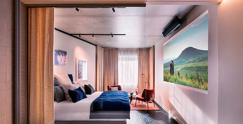 Paris tiene su hotel dedicado al cine