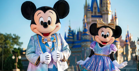 Las fiestas de Navidad se combinan con el 50 aniversario de Walt Disney World