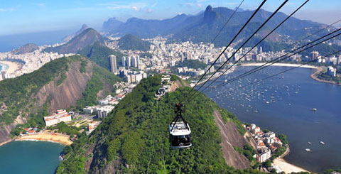 Una tirolesa extrema en Río de Janeiro 