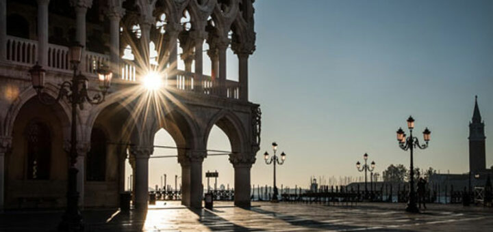 ¿Venecia se visitará solo bajo reserva?