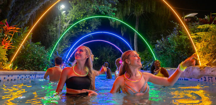 Aquatica Orlando presenta AquaGlow
