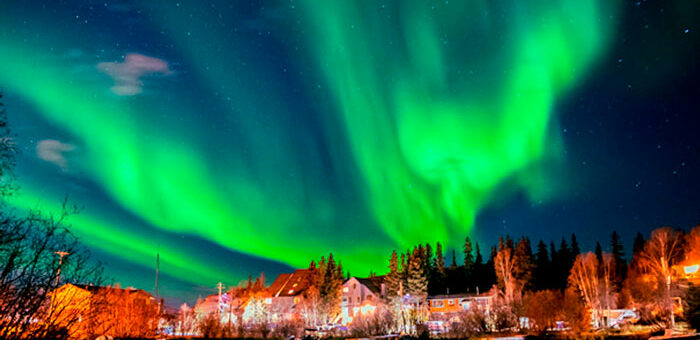 Canadá: Noches otoñales iluminadas por auroras